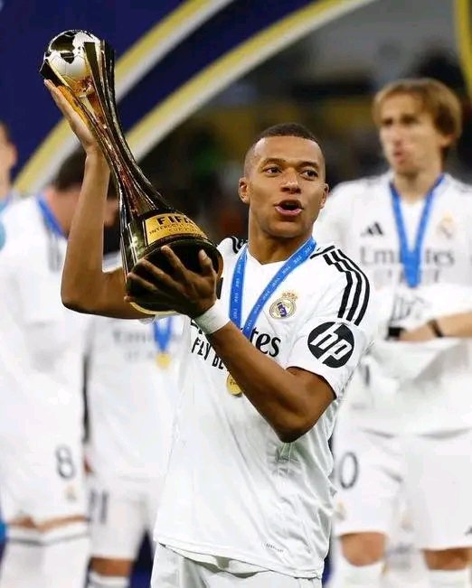yusufabdul74941's tweet photo. “Real Madrid have gone 2 years trophyless since Mbappe joined the club”

Rare picture of Barcelona and Yamal lifting European trophies : https://t.co/A9bgUsQx9E