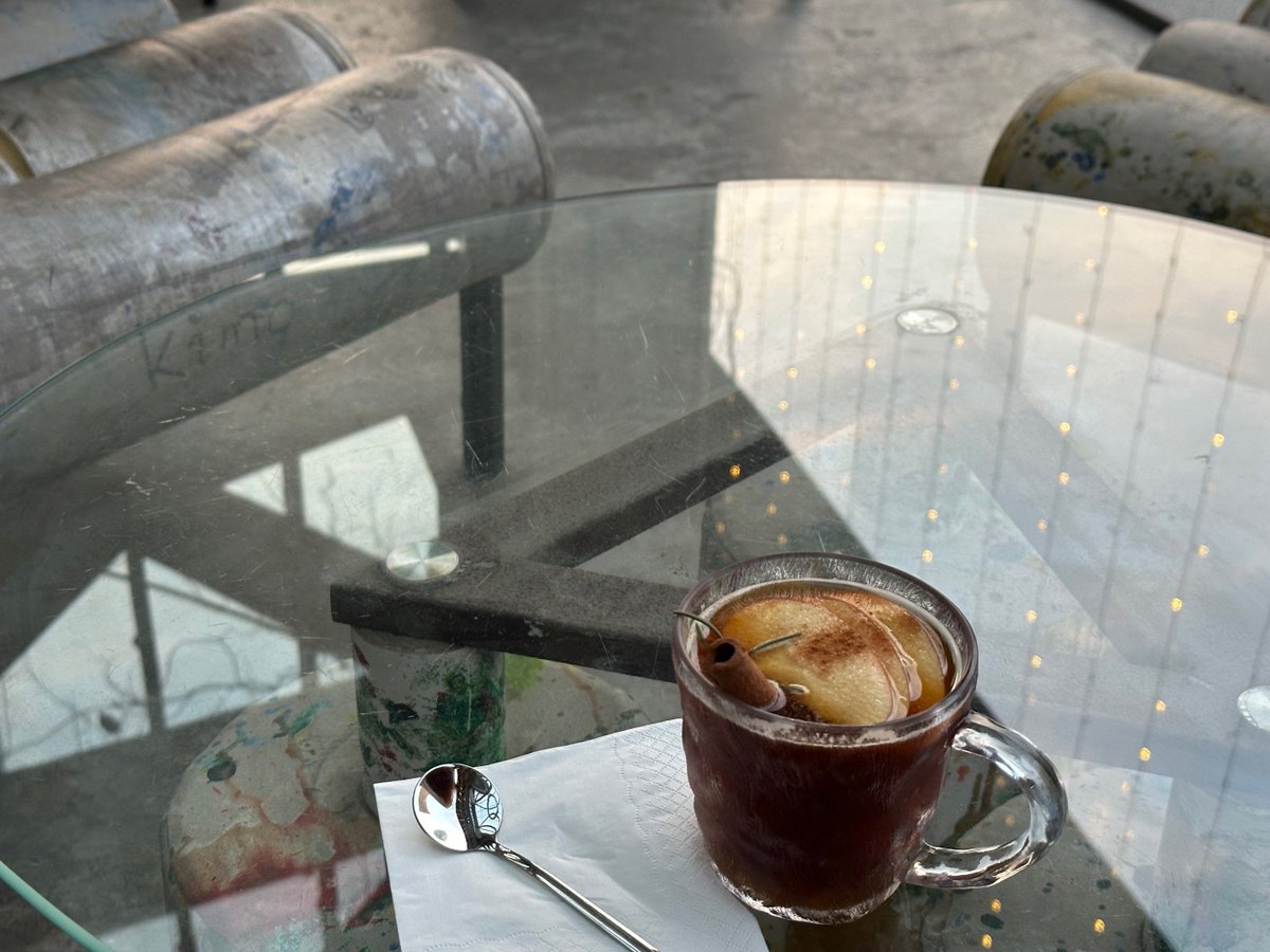 Wolfspenner's tweet photo. Got lost in a rainy afternoon, but the coffee from the corner shop made it all warm and nice. Small moments hit different sometimes. https://t.co/s5ujwHLYGb