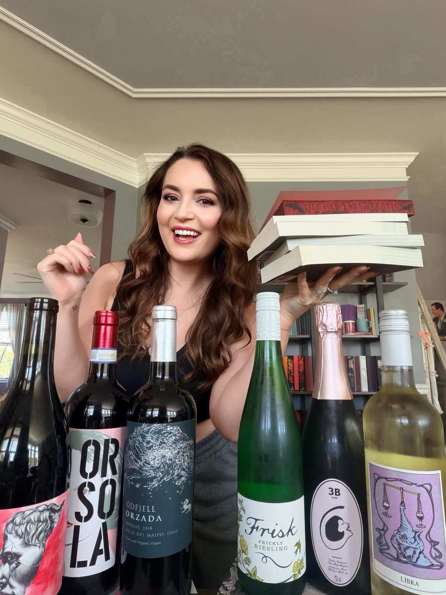willowwintersbb's tweet photo. I created this for readers who are like me.

I paired 6 of my bestselling books with bottles of wine that just go with the story.

This set comes with all the eBooks, the wine, 25% off everything else, tasting cards, and everything you need.

Cheers > https://t.co/e1U9oEEJuc https://t.co/QlEThPG7PR