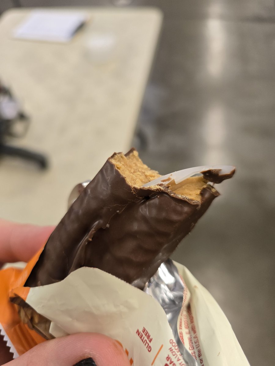 AlpineGShep's tweet photo. Ummm I dont think my protein bar is supposed to come with a zip tie in it?
@thinkproducts https://t.co/NYHAIkixWw