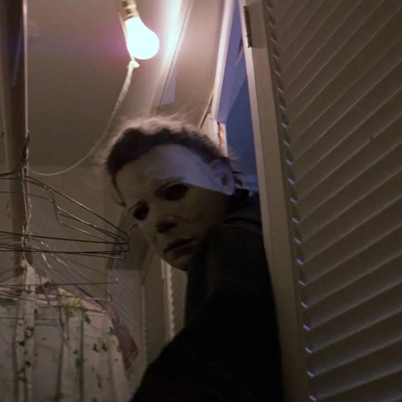 HalloweenGIF's tweet photo. Daily Michael Myers — Day 1 🎃🔪
Halloween (1978)
#MichaelMyers #Halloween https://t.co/ovb8KvMQ9l