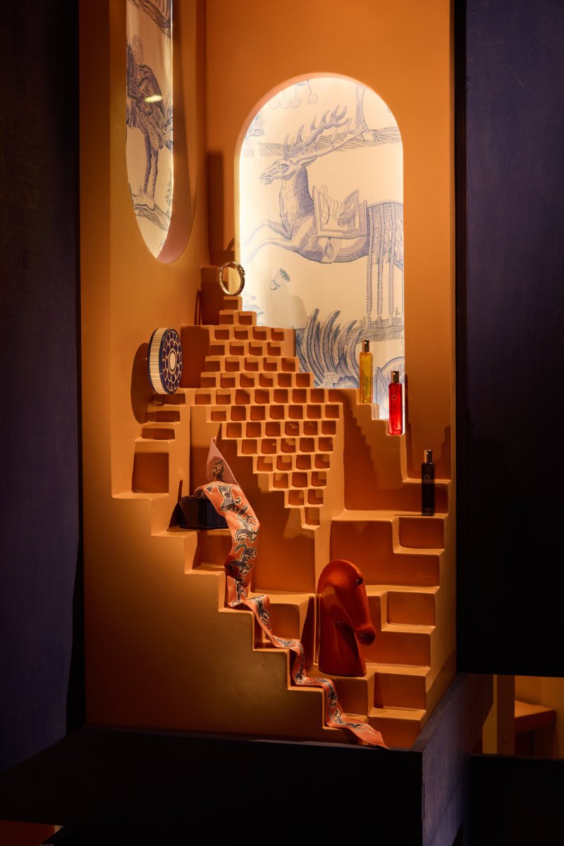 Fuckingyoung's tweet photo. 🧡 @Hermes_Paris invited the Catalan architecture studio Mesura to create a site-specific installation for its store on Passeig de Gràcia. #Barcelona https://t.co/7gQF1CRYHO https://t.co/vQYxvt61Dq