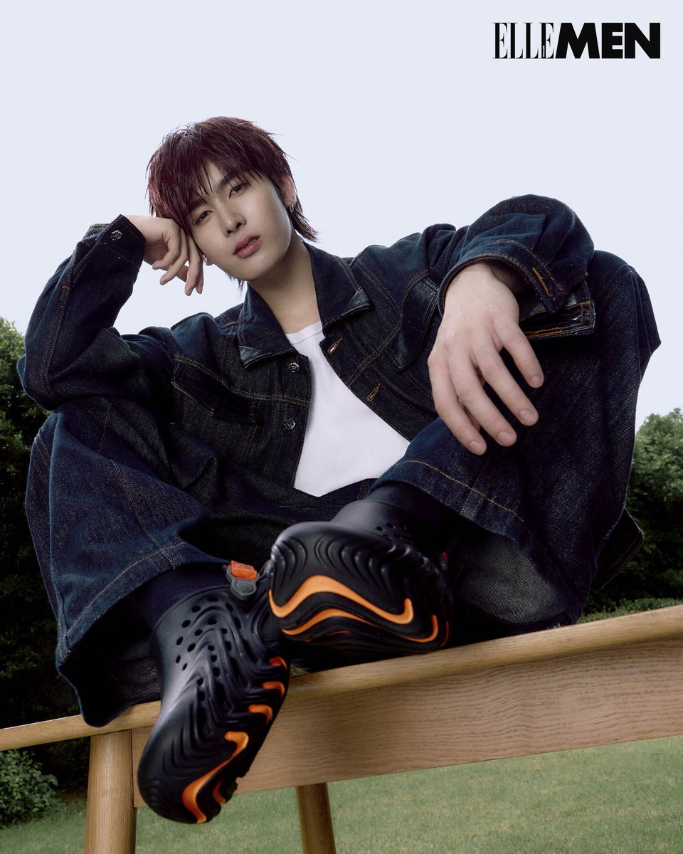 ElleMenThailand's tweet photo. เปิดมุมมองสไตล์ของสามหนุ่ม ภูวินทร์, ดัง และแซนต้า ผ่านแฟชั่นเซ็ตสุดเท่ที่ผสานกลิ่นอายสตรีตเข้ากับความสนุกของแฟชั่น พร้อมเติมคาแรกเตอร์ให้แต่ละลุคด้วย Crocs Echo II รองเท้าซิลลูเอตใหม่ที่โดดเด่นทั้งดีไซน์และความสบาย

#ELLEMENX
#ELLEMENXPhuwinDunkSanta
#Crocsth
#EchoIIClogs https://t.co/XzftyOhki4