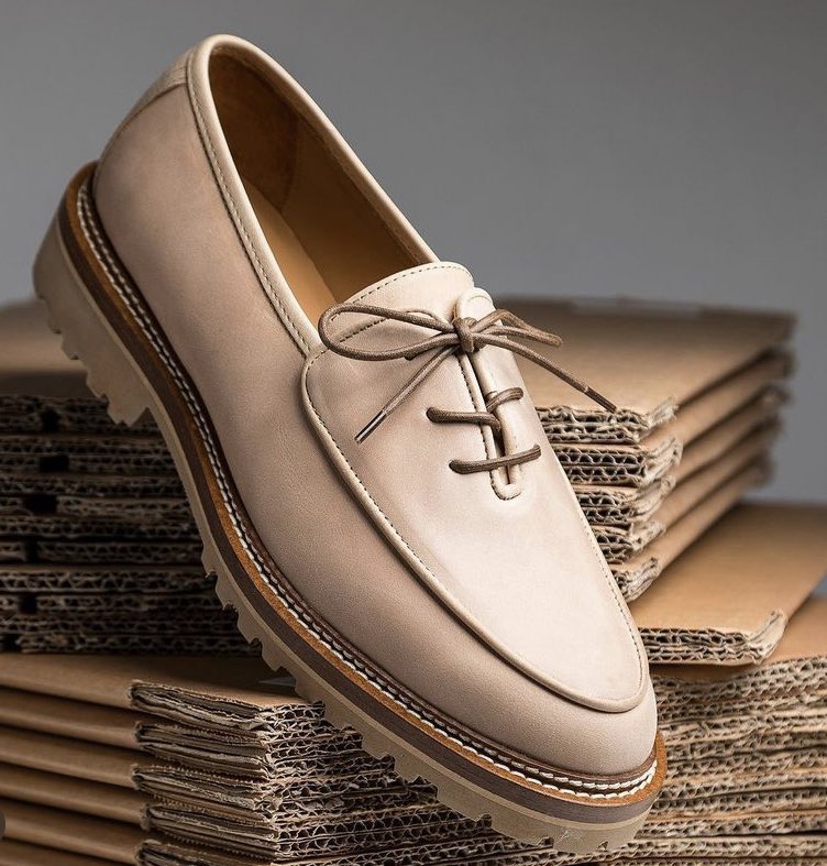 UsyShoes's tweet photo. N20,000(WhatsApp 07065055508)

#verydarkman #BBNaija INEC EFCC Oloye Ndi Igbo Buhari Vice President Kashim Shettima Evening Dangote Soludo Carrick Manchester United Man U Vangrid China Peller Nigerians Olu Jacobs Lagos Anambra Peter Obi https://t.co/4pyJExn1gJ