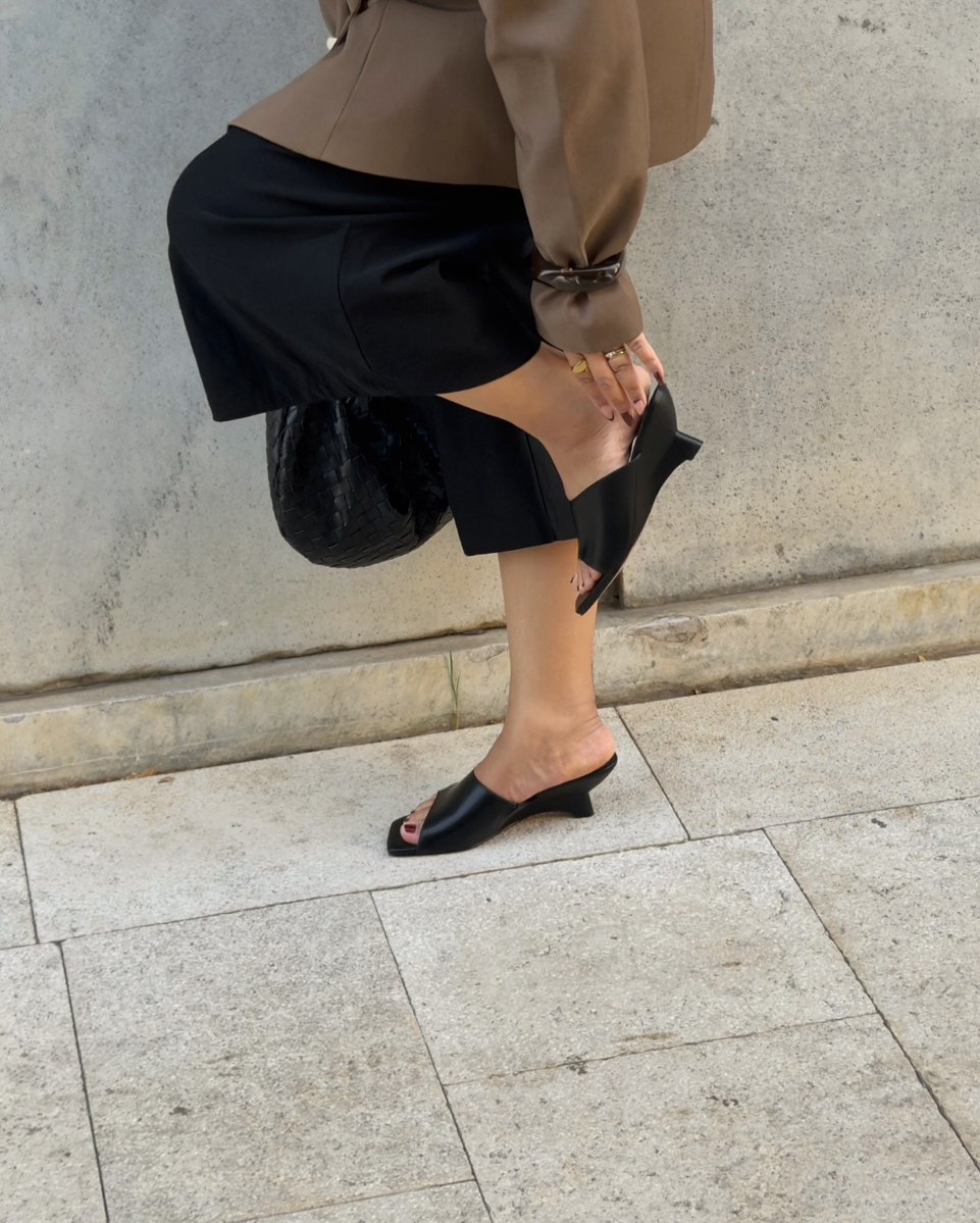 isabellathpgcc's tweet photo. Entering my autumn wardrobe with NA-KD 🤎 Get 15% off everything for one week with code “camillerosales. ” Advertisement with NA-KD. https://t.co/pRwyFiG8yu