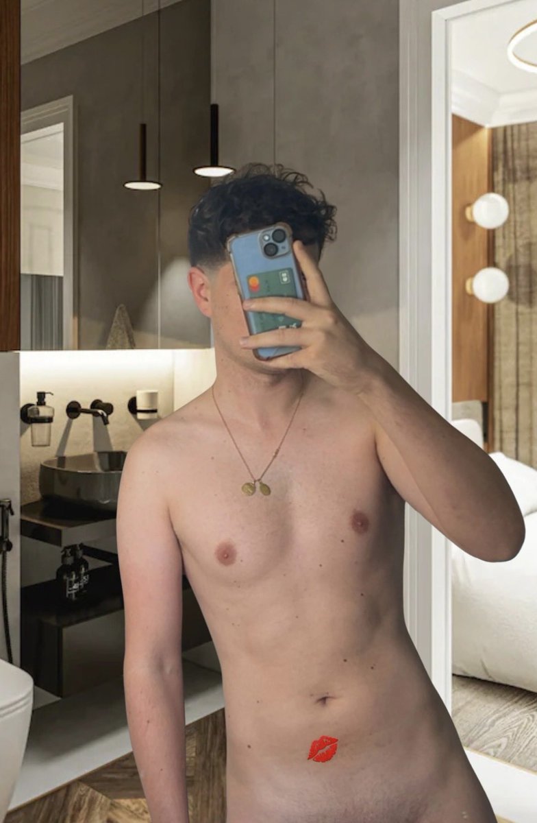 JulesPablo18yo's tweet photo. RT si tu veux lécher le corps de Jules🇫🇷👅 #twink #gay https://t.co/oNvYoOOATh
