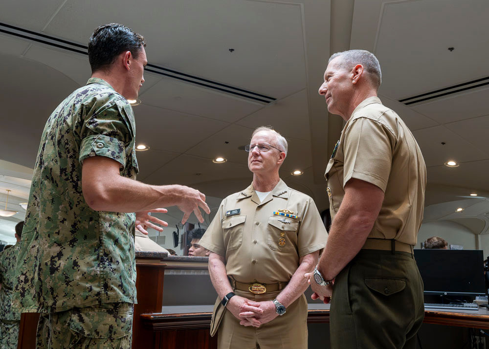USNavyCNO's tweet photo. The future of our Navy is strong.

Chief of Naval Operations Adm. Daryl Caudle visited the @NavalAcademy today, engaging with the next generation of Navy and Marine Corps officers. 

The Yard is where we build the foundation of the Fleet—forging principled, combat-ready warfighters prepared to lead in the fight ahead.