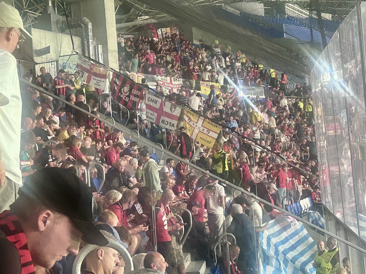 Royfootballbank's tweet photo. San SebastianはAnoeta Stadium!🇪🇸
🇫🇷から長旅だった😮💨
記念すべきBournemouth初のヨーロッパの舞台!
この隔離感がたまらんし、最高に楽しみ!!!
#RSOBOU #ソシエダ #ボーンマス https://t.co/ruXOUBcWw4