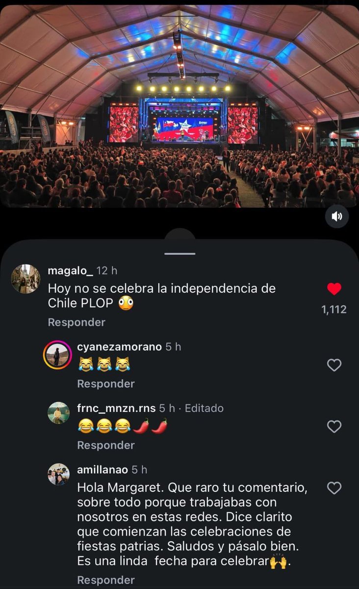 hernan_sr's tweet photo. Pero miren esta wea: 

Ayer cuando @desbordes daba su discurso en las fondas, tenía a su coordinadora de comunicaciones, Ana Millanao, defendiéndolo en redes sociales, incluso retó a una exfuncionaria por el mismo chat cuando Desbordes se equivocó en decir que era la independencia de Chile. 

👇