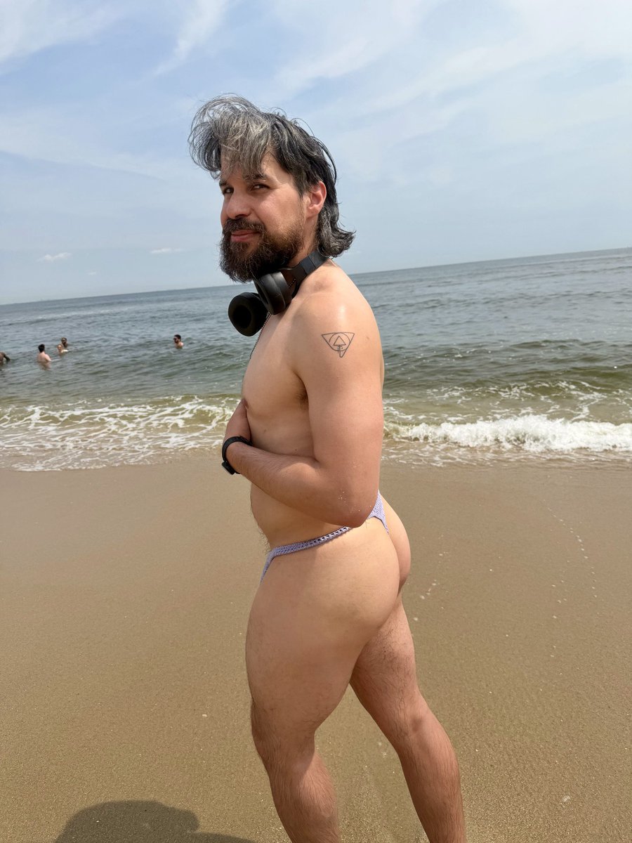 knottyboynyc's tweet photo. Our bestie @adrianisinspace (on insta), looking absolutely perfect in our lavender thong! 🍑😮‍💨

#knottyboynyc #crochetfashion #gaynyc #mensbeachwear #gayunderwear https://t.co/7ovxuj10iL