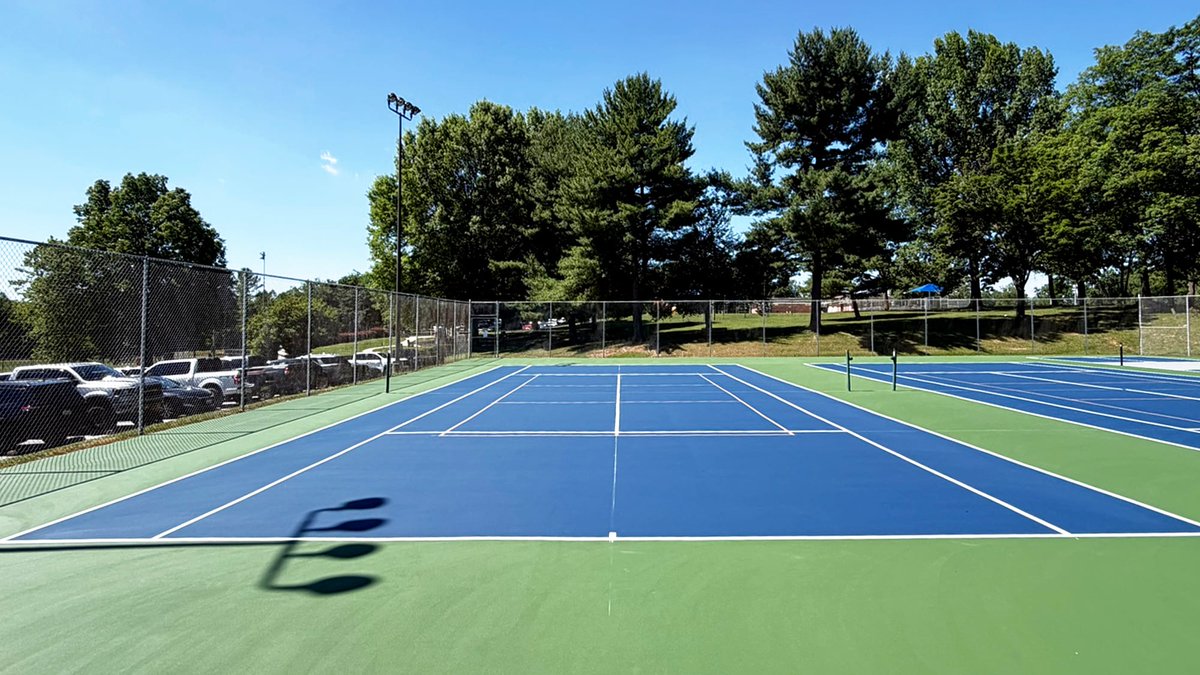 Keystone_Sport's tweet photo. This marks our 4th project at Washington County, this time at Martin Snook Park!
Named after the community leader who helped establish the park, Martin Snook now has freshly renovated tennis and pickleball courts!
#EngineeredForPerformance #Keystone #KSC #KeystoneAthlete https://t.co/vORUOJMUdM