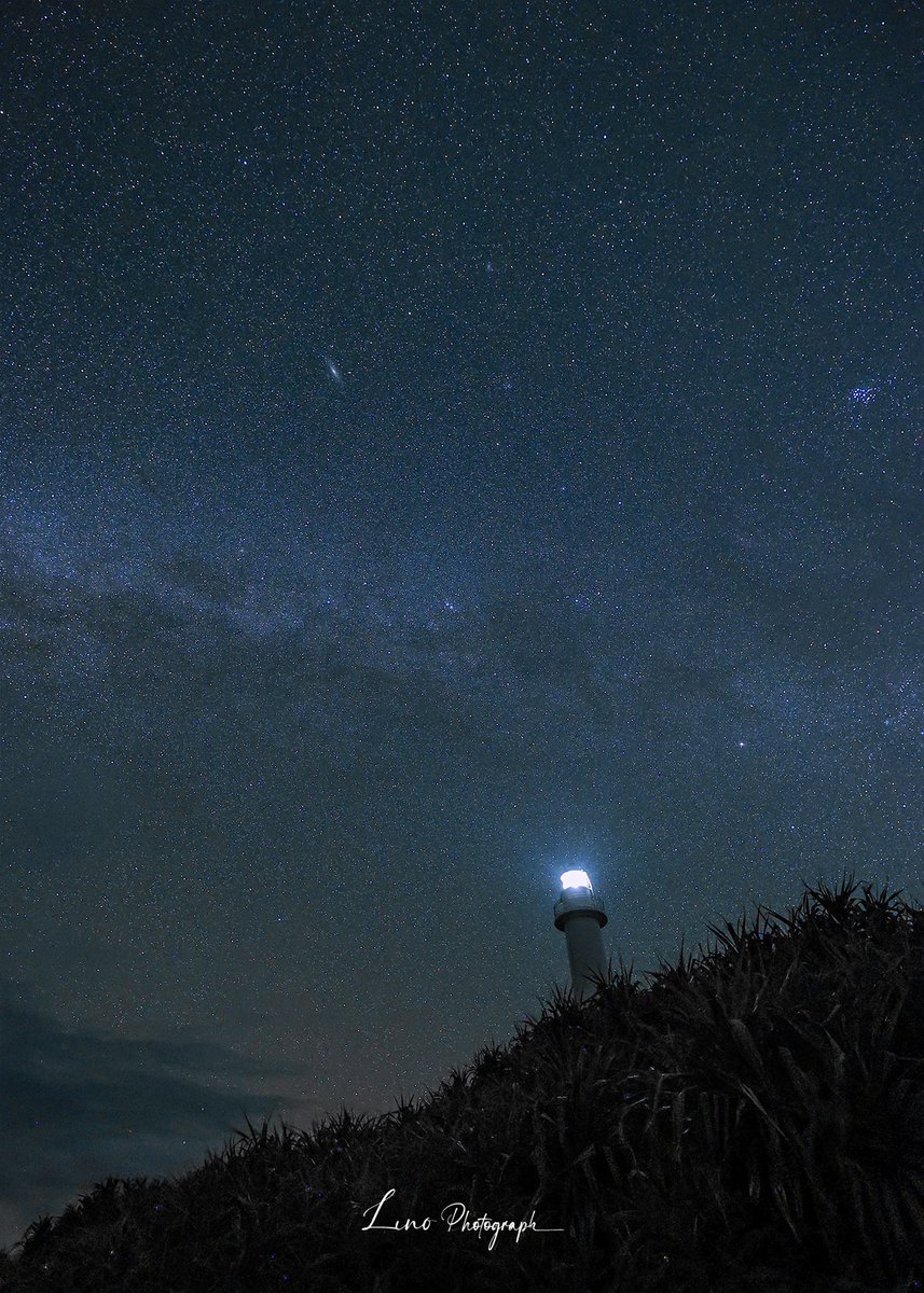 LinoPhotograph's tweet photo. 石垣島2:20頃の北〜北東の空。
星が多すぎてカシオペア座が埋もれるレベル。
右上には昴、アンドロメダ座のミラクもとても明るく。
条件が良い時にまた撮影に行こ！

#石垣島 #星空 #星空写真 #天体撮影 #星景写真 #カシオペア座 #アンドロメダ座 #プレアデス星団 #昴 https://t.co/MMYubRuQWg