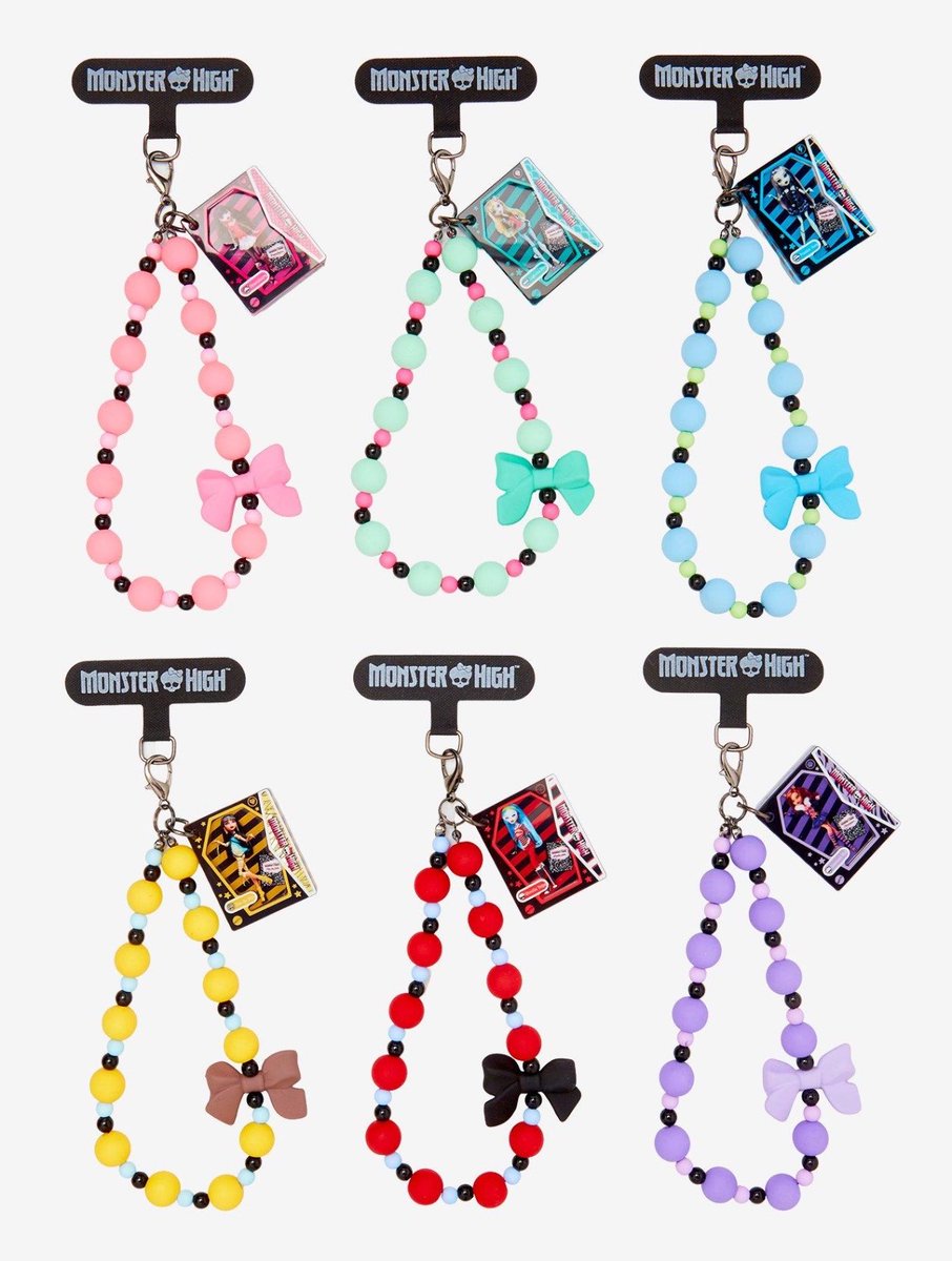 jcbratzz's tweet photo. new monster high phone charms at hot topic https://t.co/ynXWsDKiSL