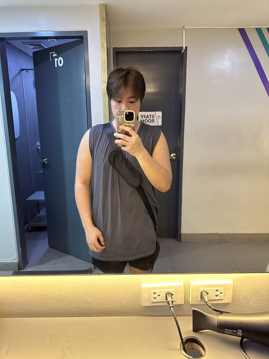markluder1908's tweet photo. 700カロリーも消費した！俺、マジでやばい（笑） https://t.co/bvF8EHhDxy