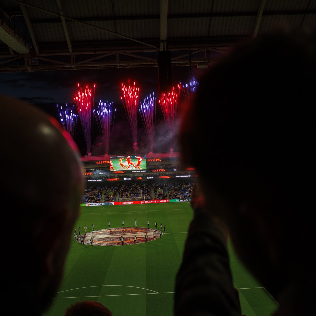 CPFC's tweet photo. European nights at Selhurst Park are so back. https://t.co/oQbeLUDurr