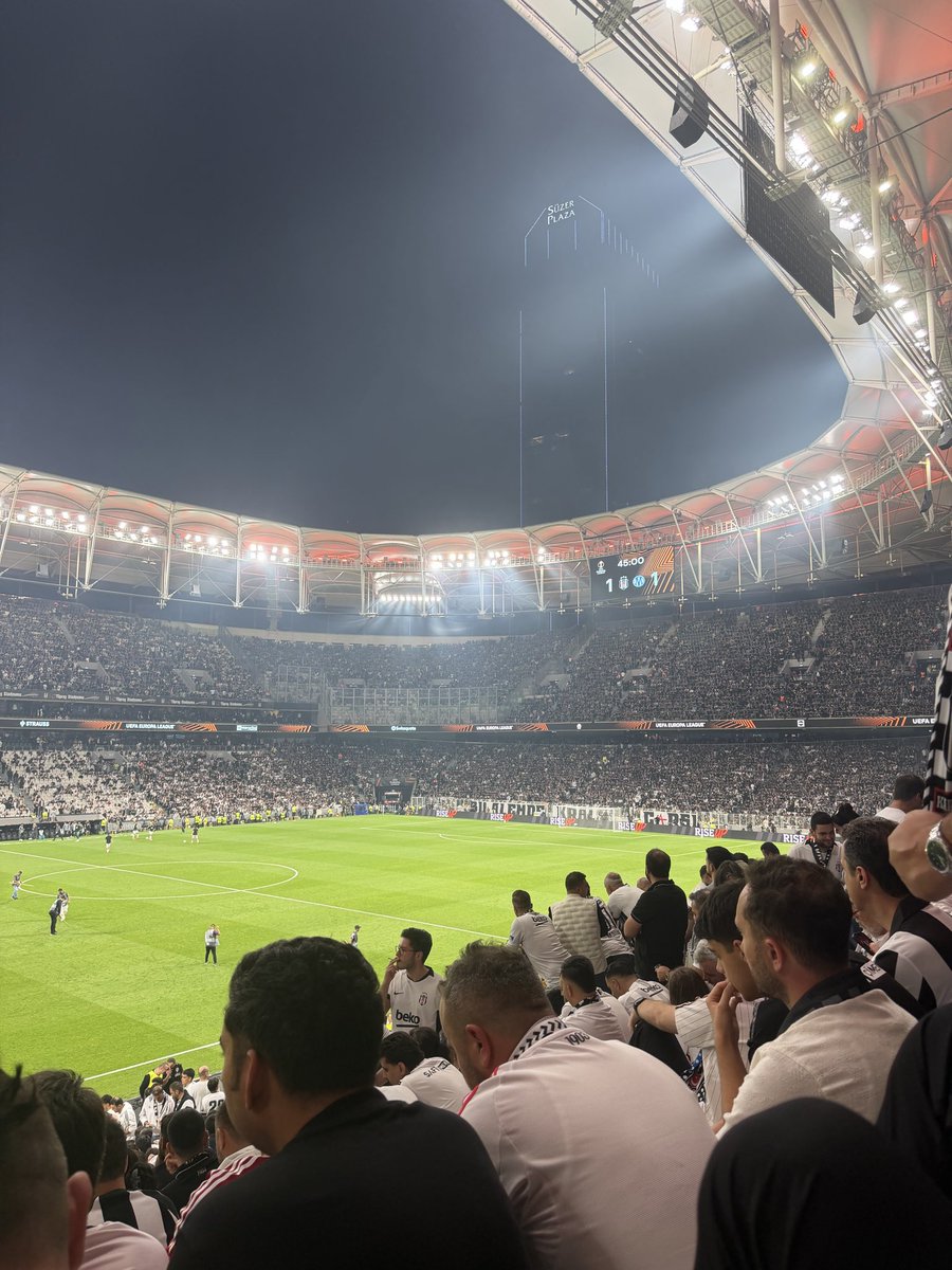 piquatorr's tweet photo. @Rubenzf911 @Kothebroy Actuellement au stade j’ai jamais vu ça , ça me fait chier de le dire mais ça broie le vel https://t.co/WVFTk58KuA