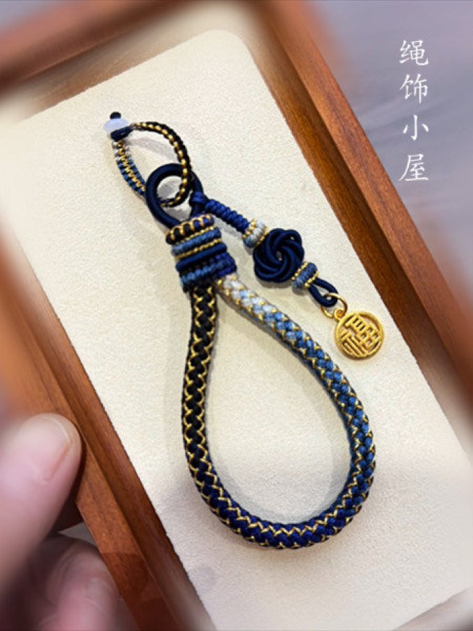 sweev329873's tweet photo. Just finished a DIY macramé keychain with my old cotton scraps—upcycling never looked this cute!  #DIY #UpcycleCraft https://t.co/ZfJWWqW93B