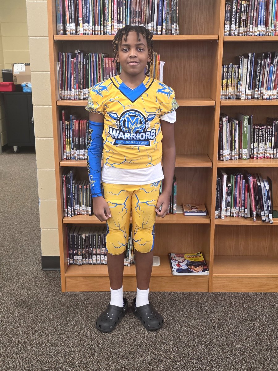 hopkinseagles's tweet photo. What will you be when you grow up? 🦅 Today at Hopkins Middle students dressed as their dream careers for #WhatToBeWednesday — proof it’s never too early to dream big! 🎓💼🩺🔬 Tell us: what career are YOU aiming for? #AVIDWeek #FutureReady https://t.co/iIDUqcP29l