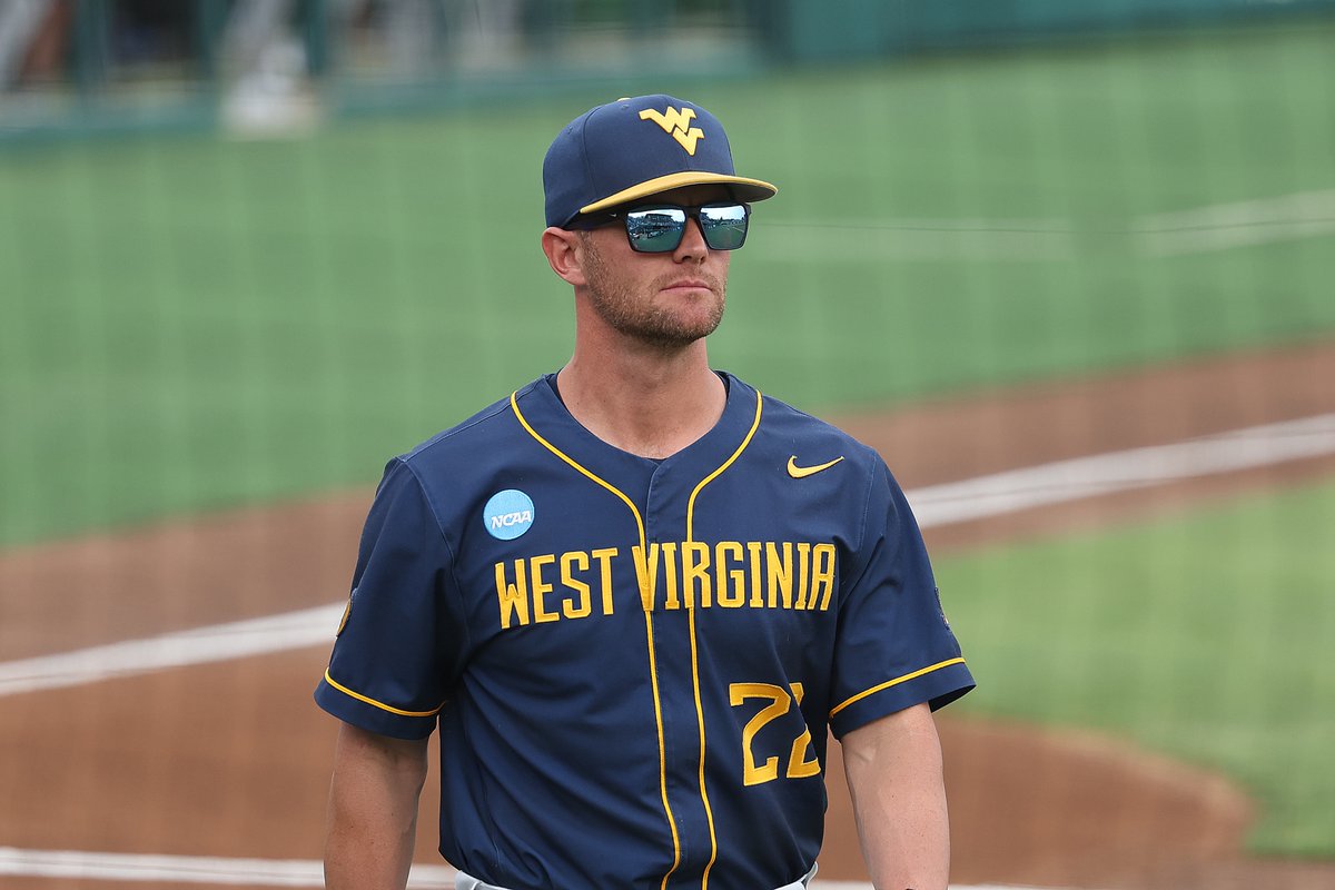mikecasazza's tweet photo. ✍️ Sources tell @EerSportsDotCom that #WVU has agreed to contract extensions with baseball manager Steve Sabins, women's basketball coach Mark Kellogg and volleyball coach Jen Greeny. 

Story on the way. https://t.co/doXkevUPSx