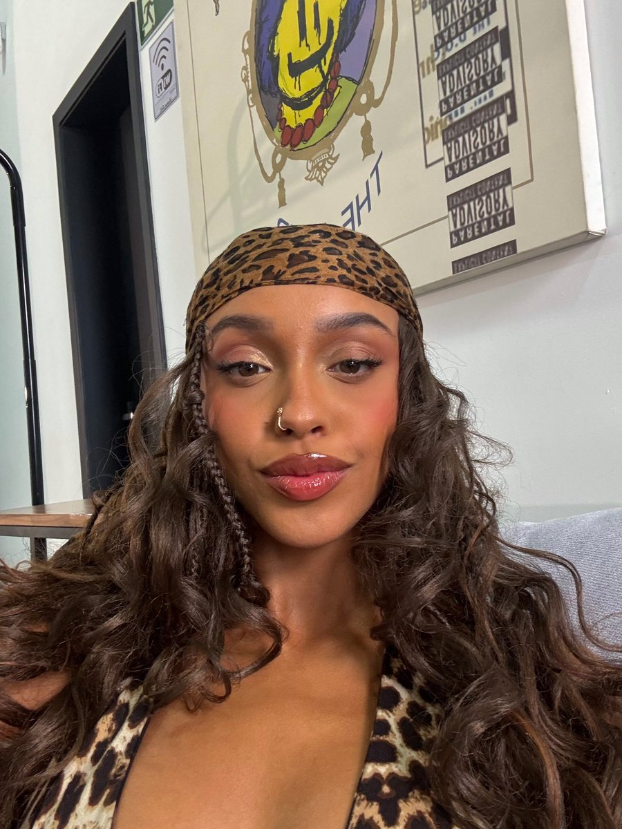 dollpng's tweet photo. imagina perder essa mulher aqui https://t.co/KpqVvBiPch