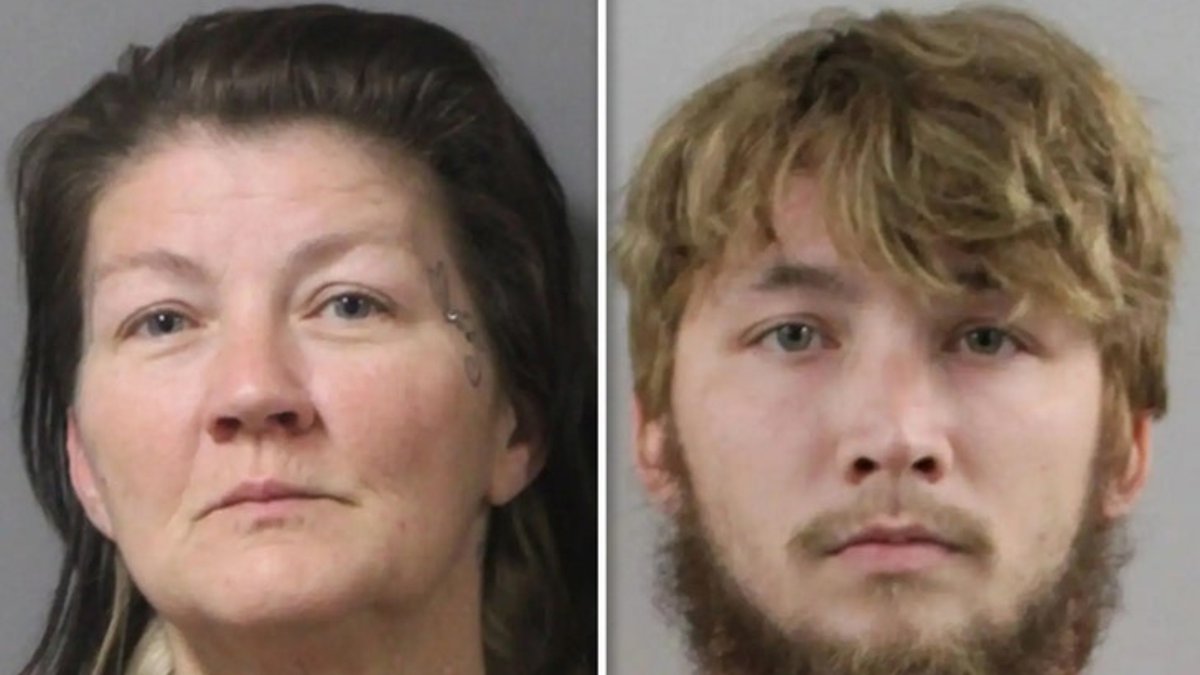 Socialreport__'s tweet photo. BREAKING: Florida Mom Admits to SEX with her son 100 TIMES. https://t.co/IHnbdTNg8f