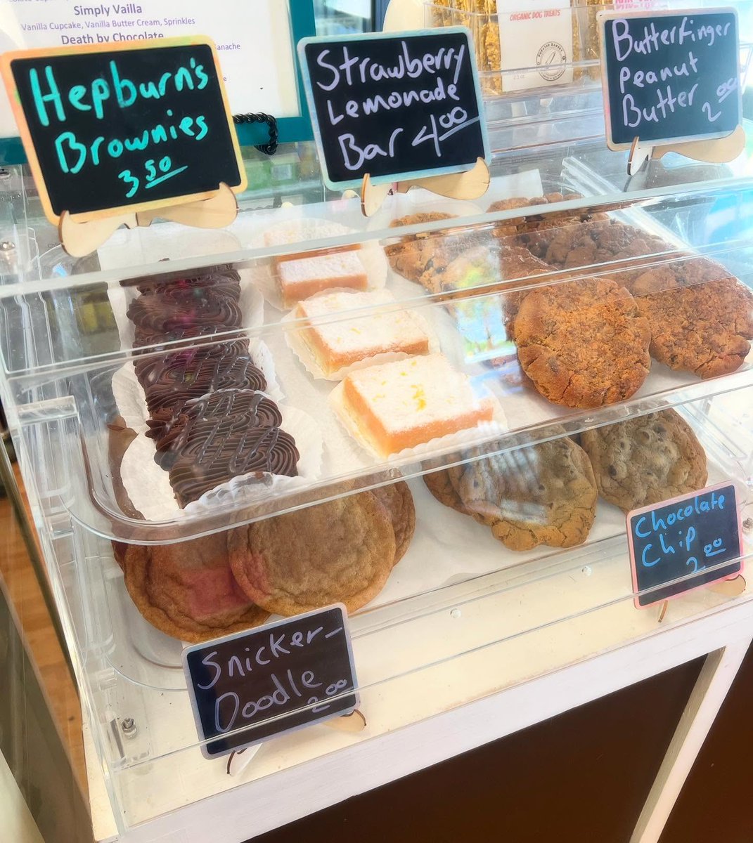 averytaylor5p1f's tweet photo. Today's menu, 11 AM–6 PM. Text 704-497-0218 to reserve or request delivery. https://t.co/nIs7MzFGmv