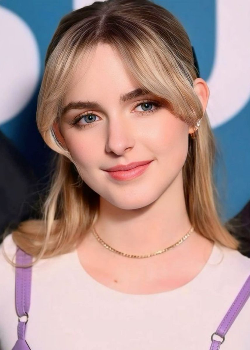 Daily_Media3's tweet photo. McKenna Grace is reportedly the frontrunner to play Gwen Stacy in the next Spider-Man movie.

The report claims Gwen would become Peter Parker’s next major love interest. https://t.co/OxY33TJR0F