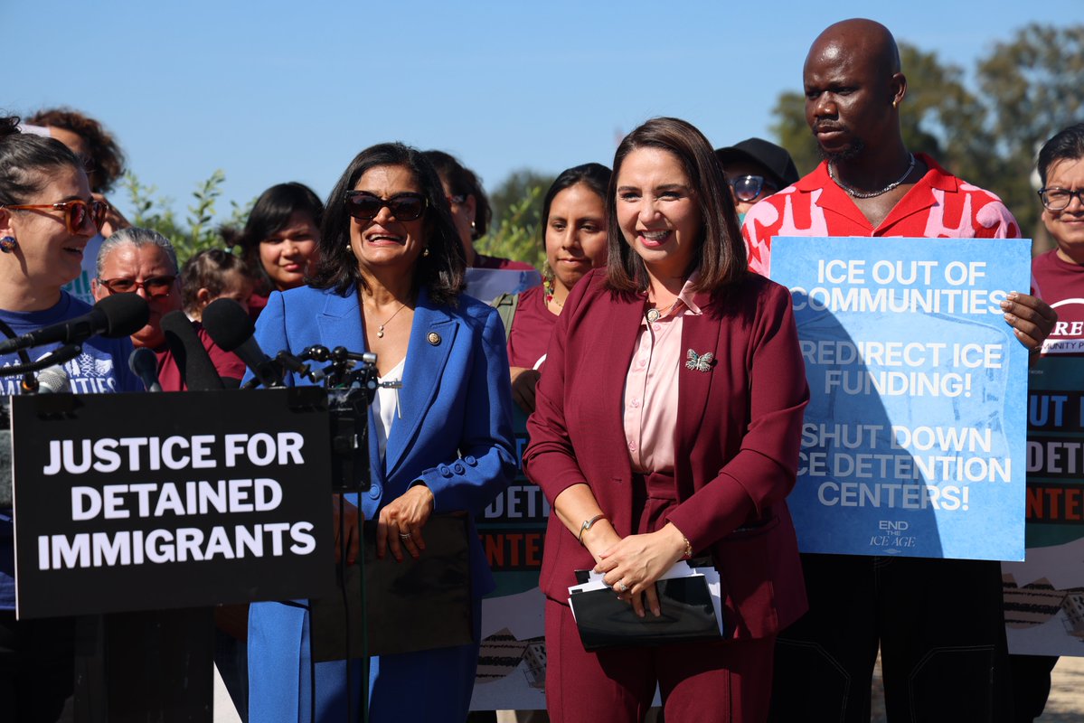 repdeliaramirez's tweet photo. I stood alongside activists and organizers to demand we Melt ICE and end detention!

We are clear: No more mandatory detention, no more private detention facilities, no more family detention.

We must reclaim our dignity, restore due process, and end detention in all its forms. https://t.co/ke5RS0teEJ