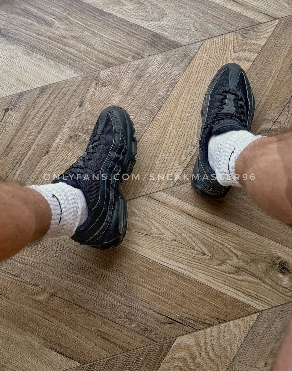 SneakMaster96's tweet photo. Comment where you think your place is.
I’ll tell you if you’re right 😉 #GaySocks https://t.co/Mzgfo1GItc