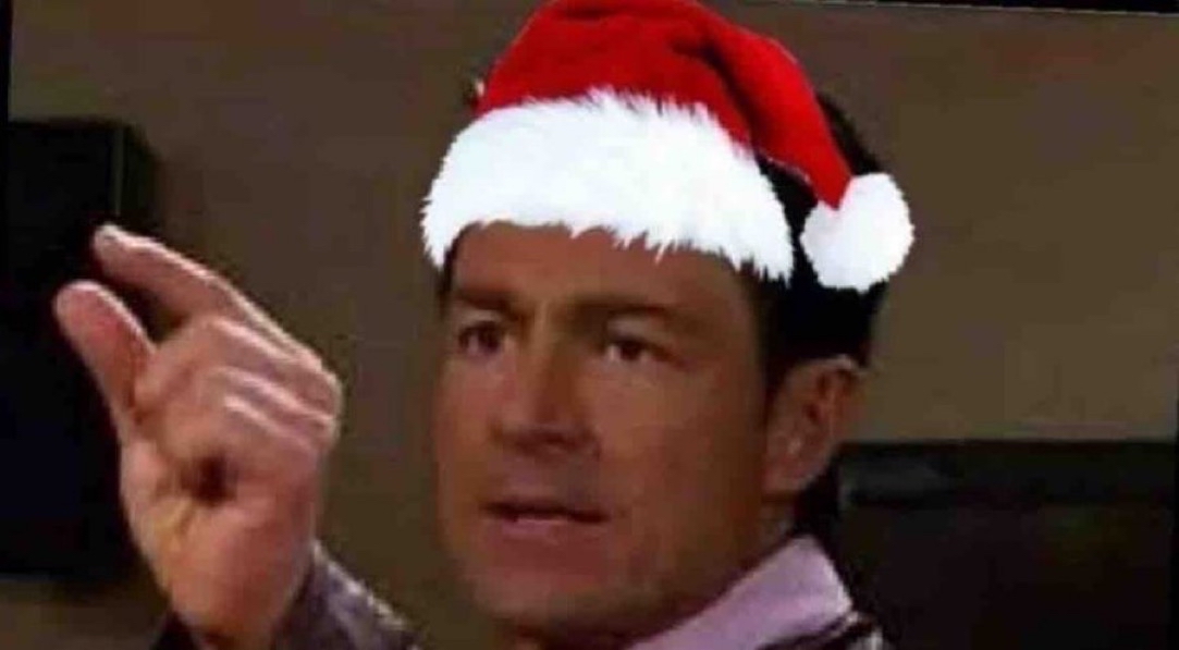 Guarromantico_'s tweet photo. Estoy así de sacar los adornos navideños y el árbol. https://t.co/QXetZaI3hq