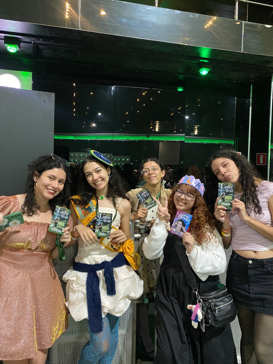 laufeybr's tweet photo. @laufey Laufey Brasil was in the house ♡ we loved to live the final shows with you here 🥹🇧🇷🤏✨️🕰 https://t.co/W5RhWNOyfC