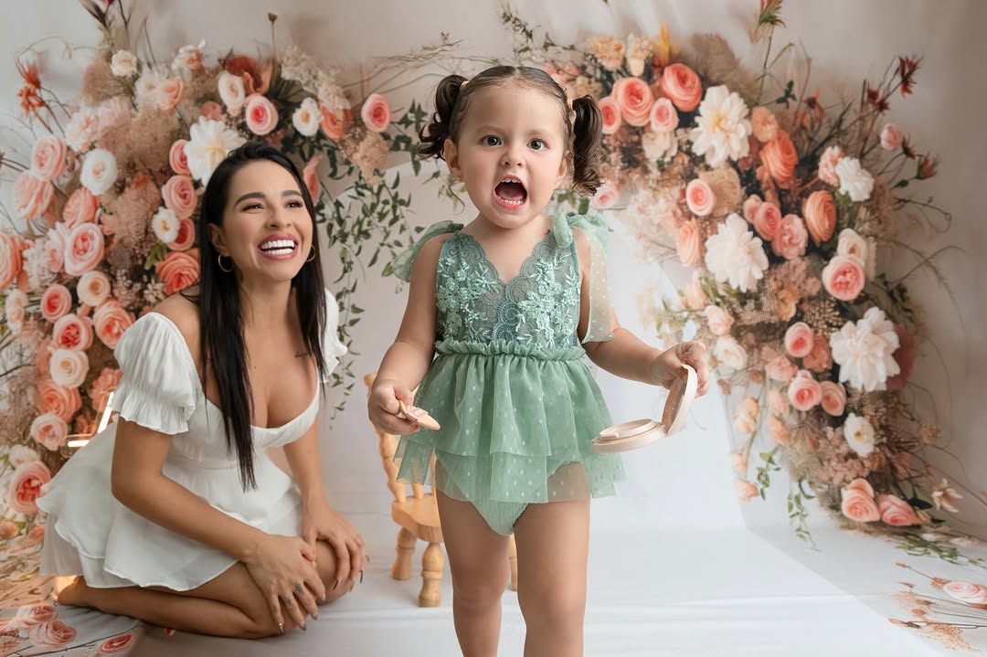 karlybustillo's tweet photo. Una princesita cumplió sus 2 añitos felicidades pequeña te amamos 🥹💚
Foto 📸 https://t.co/4LEpmVyrUf