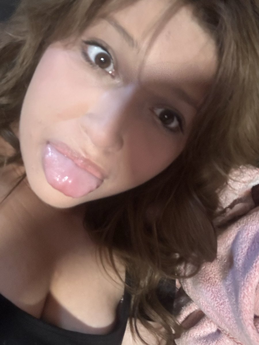 RoseBar37987180's tweet photo. Dm me for prices selling content xx #selling #buyingcontent𝗠𝗘𝗦𝗦𝗔𝗚𝗘 https://t.co/s3kUMAmW0H
