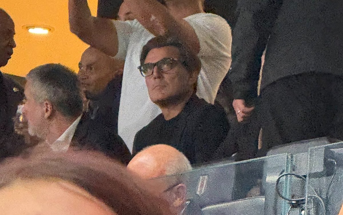 yagosabuncuoglu's tweet photo. Vincenzo Montella, Beşiktaş-Marsilya maçını tribünden takip ediyor. https://t.co/JmNYiKeYdx