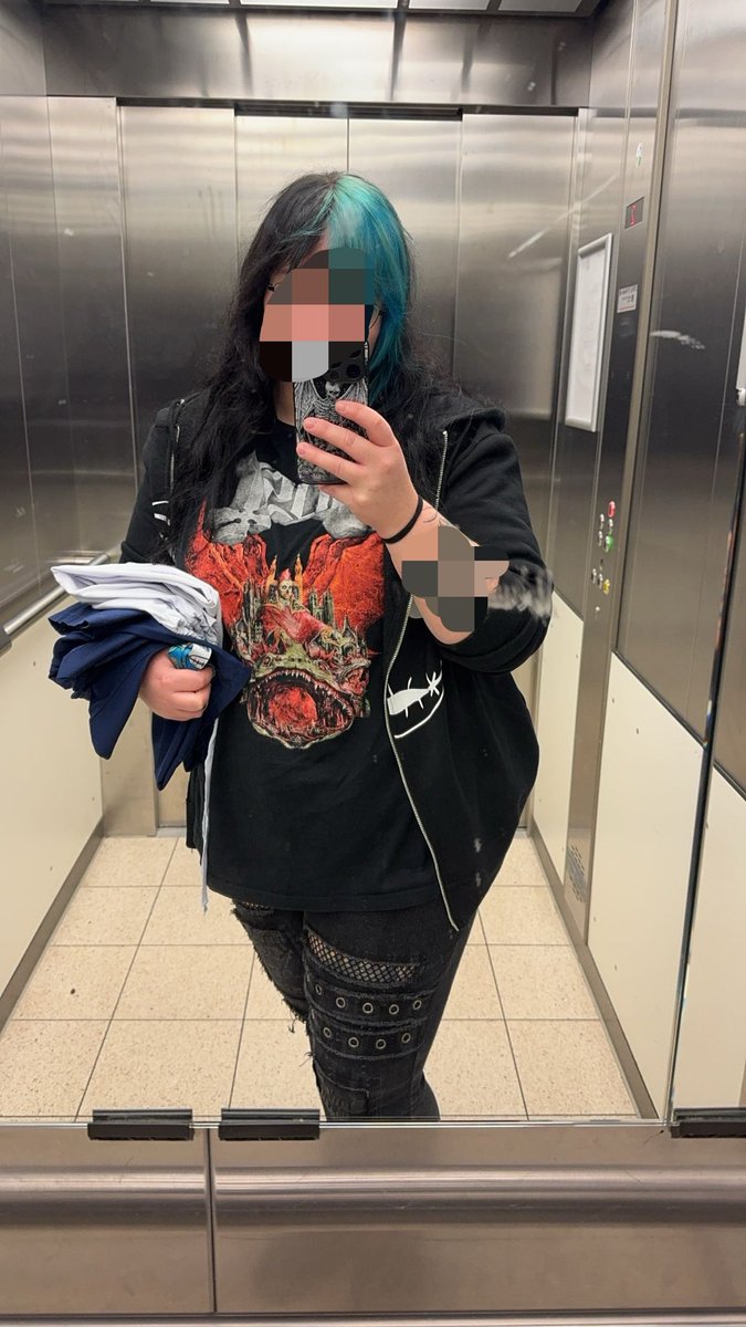 Aerisokay's tweet photo. Elevator selfie comparison from my hw vs now 
#edrtwtㅤ #edtwtㅤ https://t.co/iPXXmU0YZA