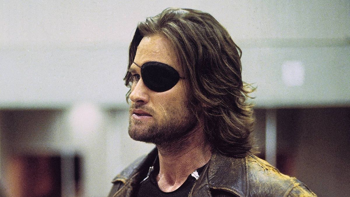 screenrant's tweet photo. #ZackSnyder is developing an #EscapeFromNewYork remake, and the filmmaker has shared the first details about what his vision will entail:

"The approach is… the movie is going to be set in ’97, from the perspective of 1981. I set the movie in sort of the war between the United States police force and the elements, criminal elements, [which] takes place on July 9th, 1981, which is the release date of the original movie. The rest is pretty much Escape from New York."

Read More: https://t.co/VbAWcTILaf