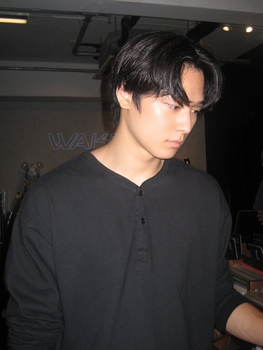 kittenzuyo's tweet photo. #NewProfilePic #NewHeaderPic buenas noches man of my dreams.. i’ll see you there https://t.co/RVL5wAdSpT