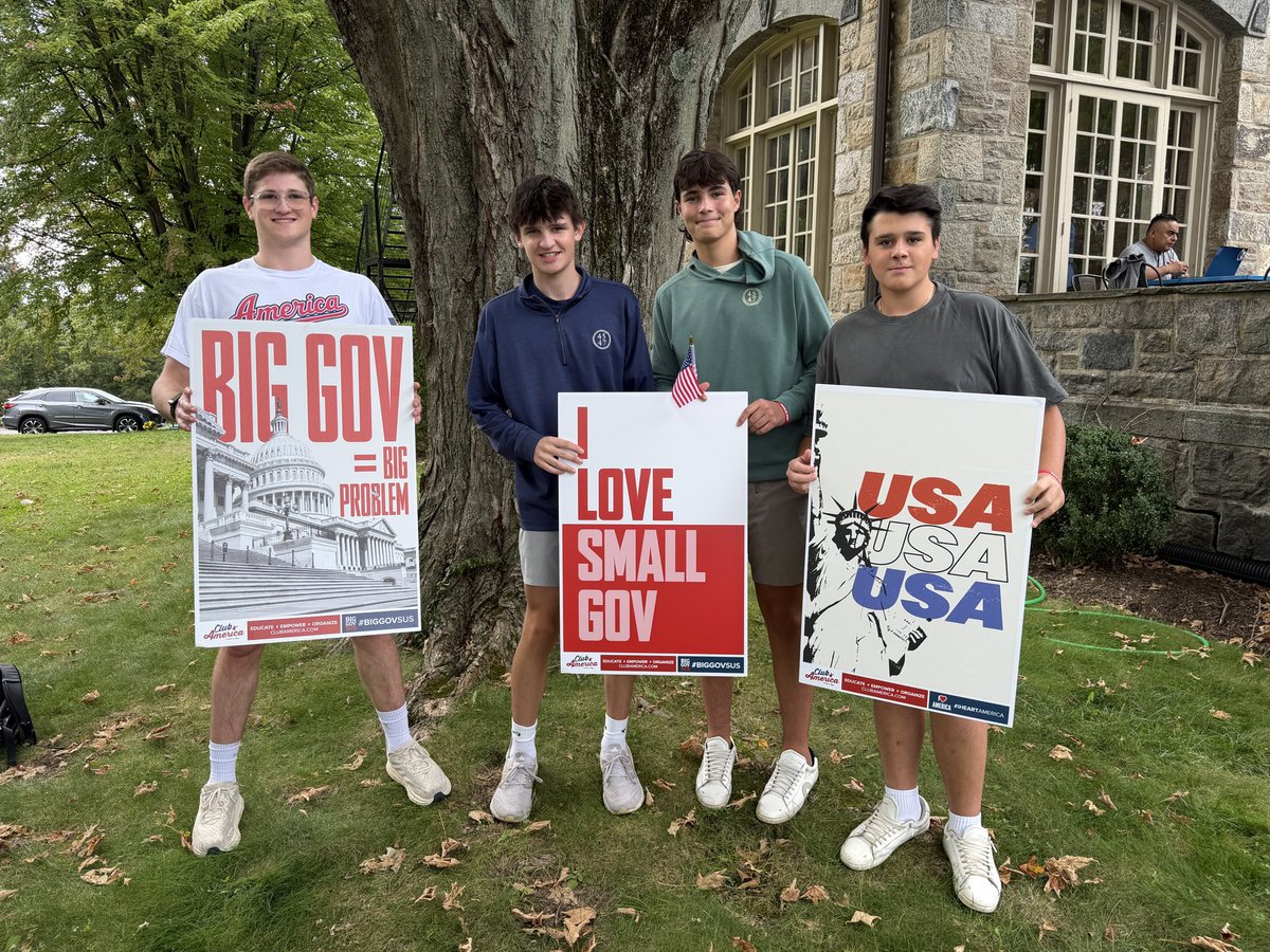 asherbvesey's tweet photo. Did you say Constitution Day? 🤔

🇺🇸 Kicking off this semester with a passionate (and smart!) group of young men at one of our Greenwich chapters! 🎉 

Can’t wait to see what incredible meetings and events they host! 🔥 https://t.co/ObddZrMjrf