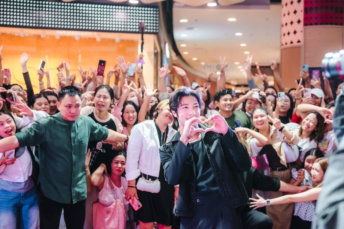 Kim46653963's tweet photo. KANEBO GLOBAL PR EVENT
Representing Myanmar with Pride

#KANEBO #IHOPEKANEBO #TheEvolutionOfHope #KANEBOGlobal #KANEBOPR #KANEBOEvent #PrivateEvent #ExclusiveEvent  #KANEBOMyanmar #BeautyAndHope #PRWorkshop #MyanmarKOL #WuttHmoneShweYi #kitkit #Aungzabu #အောင်‌ဇဗ္ဗူ https://t.co/L2WHLx4ojv