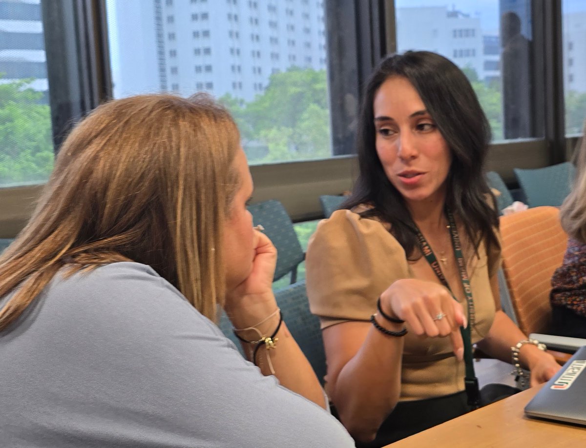 ConnectFamilias's tweet photo. The Power of Partnership

What a great time with our academic and community partner, @umailmancenter, as we shared and celebrated our work together at the 2026 PCIT International Biennial Convention.
1/5 https://t.co/W1tA0weyTV