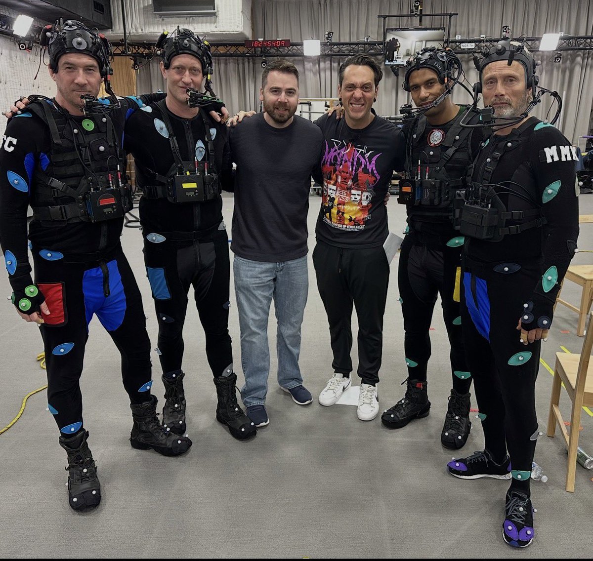 GBH_23's tweet photo. 😎📸 just some guys I know. NBD. #MW4 https://t.co/lZJwoqJ7qy