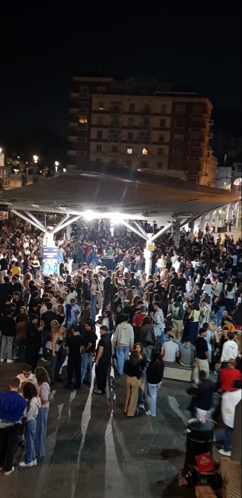 unipr's tweet photo. #WelcomeNight! #unipr @ComuneParma https://t.co/J0wUl8DqUy