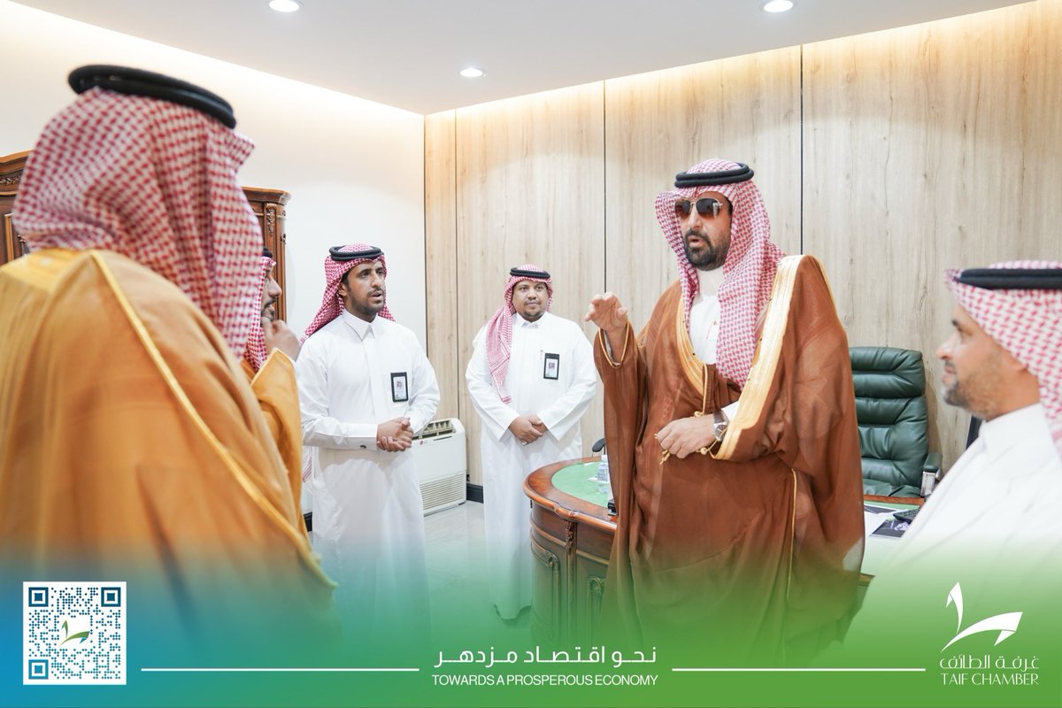 s_almogbel's tweet photo. تشرفت اللجنة الوطنية التجارية بـ #اتحاد_الغرف_السعودية بزيارة غرفة الطائف، واللقاء بإدارتها وأعضاء مجلسها ومنسوبيها، مثمنةً حسن الاستقبال وكرم الضيافة، ومتمنيةً للغرفة ومنسوبيها دوام التوفيق والنجاح. https://t.co/bKGdtKNXf1