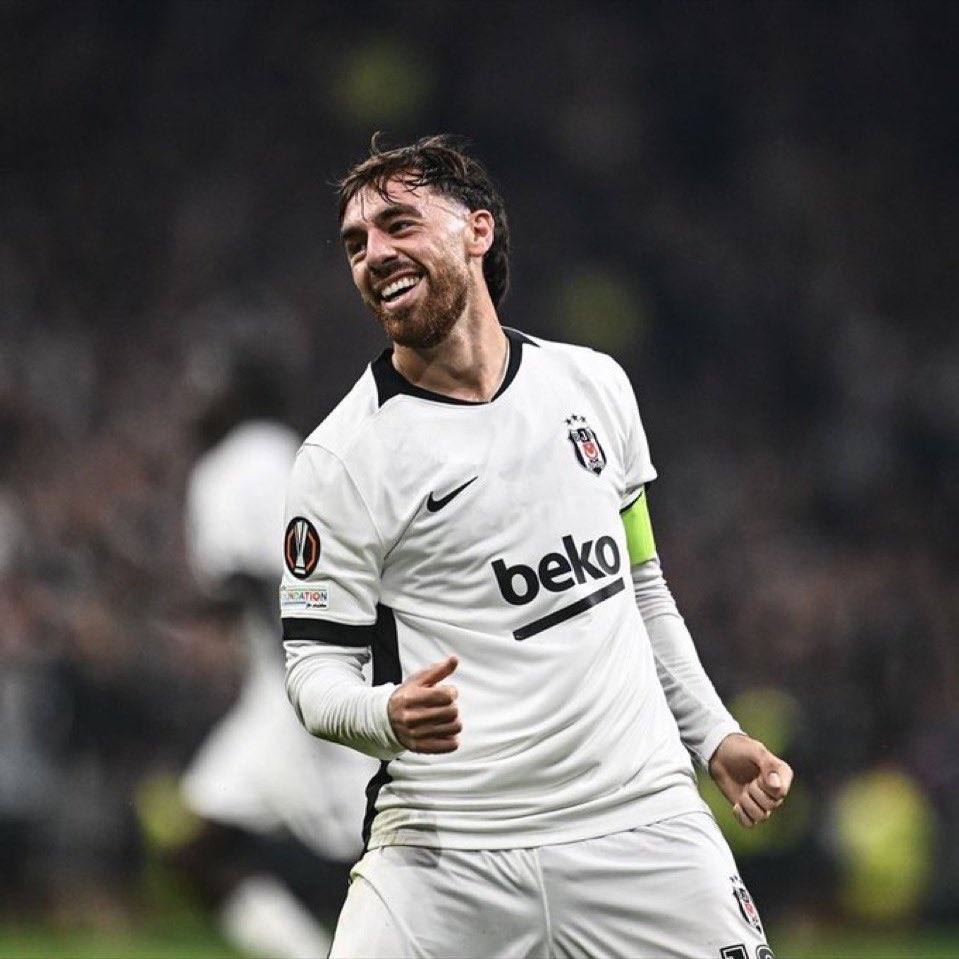 kartalhatti's tweet photo. Kaptan Orkun Kökçü 3 dakikada 2 asist yaptı. Maestro.

#BJKvOM l #UEL https://t.co/OGwzy04DtG