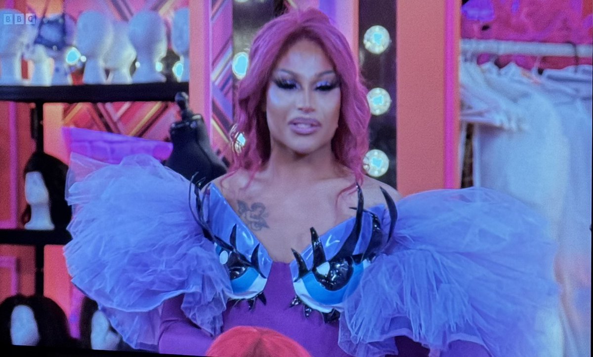 beysleftovers's tweet photo. HA!!!! SUFFAH!!!! #DragRaceUK https://t.co/dkH8v1XgoM