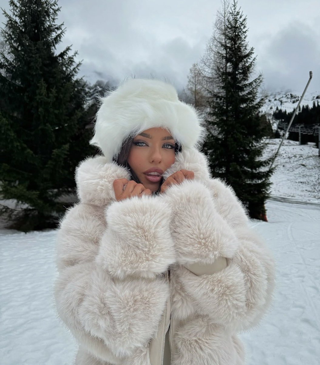 maxjoanna_'s tweet photo. 🥶 https://t.co/XTuwSsGZZG