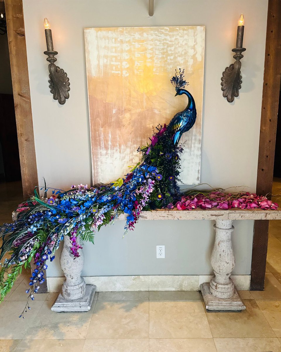 royalgardenhtx's tweet photo. Our team creates custom florals and topiaries that bring one-of-a-kind ideas to life. Have something in mind? Let’s create it.

📍 River Oaks Courtyard – Kirby | 6103 Kirby Dr
📍 Royal Garden – Washington | 1201 Birdsall St

#RoyalGarden #RiverOaksCourtyard https://t.co/Ioqur9Z3t3