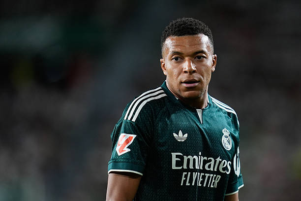 BouafifNour's tweet photo. Mbappé fans' biggest argument for the Ballon d'Or is that he was the top scorer in La Liga, the UCL and the World Cup. But is this award for the best goalscorer or the best player? It's for the best player.

So was Mbappé actually the best player in any of those competitions?

In La Liga, the best was Lamine, and I'd even go as far as saying Mbappé wasn't the second-best. I'd have Joan García ahead of him.

In the UCL, the best player was clearly Kvara. Mbappé probably wouldn't even be in the top 2 with Dembélé and Kane.

And at the World Cup, Rodri won the Player of the Tournament award, but we all know Messi was the best player. Again, Mbappé wasn't even top 2.

So you weren't even the top 2 player in La Liga, the UCL or the World Cup, you didn't win any of those competitions, and you still want to be named the player of the season?