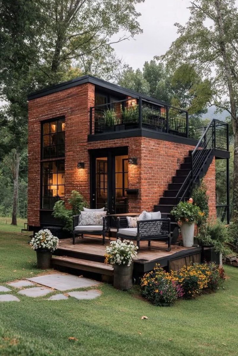 DAVID_REG_ALVES's tweet photo. Would you live in a tiny house for free if it meant zero bills forever?

Yes or No https://t.co/eq5Cg7IC0H