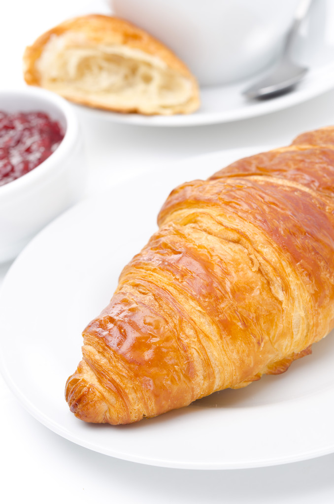 aprio815692's tweet photo. That first bite of warm, buttery croissant on a lazy Sunday morning—absolute food bliss to start the day! https://t.co/MR69vFpTiU